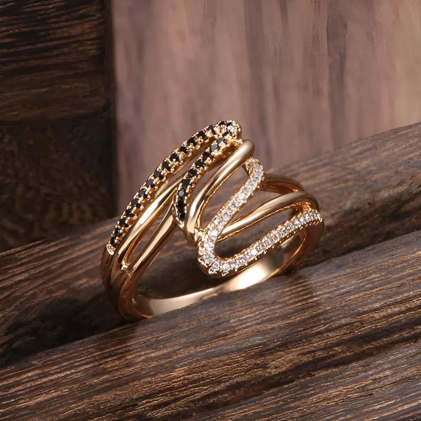 Women's copper ring with micro-inlaid zircon detailing in WK2230 colour on a hand