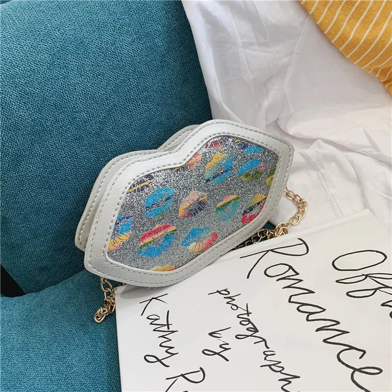 Girl's PU coin purse with zip opening, 125cm shoulder strap, and compact 17cm upper width