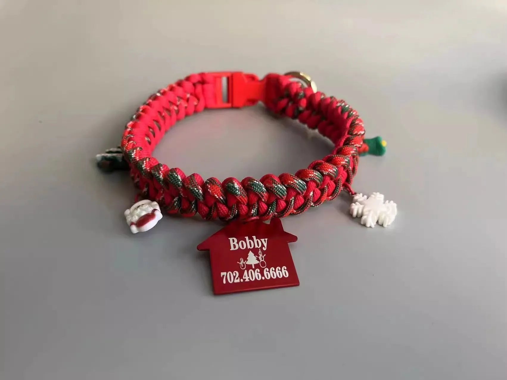 Green P chain dog leash with braided nylon handle and POM release buckle for medium dogs