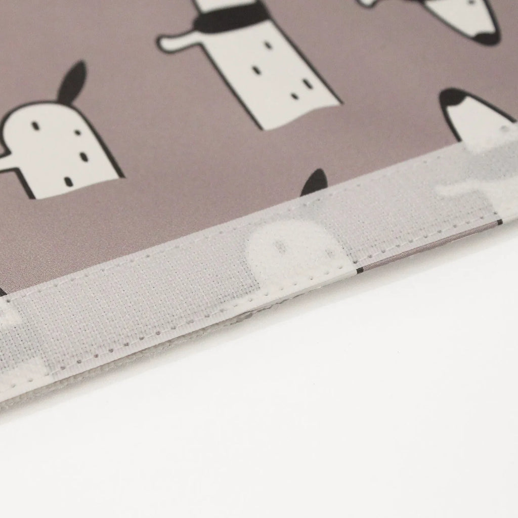 PU leather car seat belt shoulder pad with Dachshund cartoon design, 14cm by 22cm.