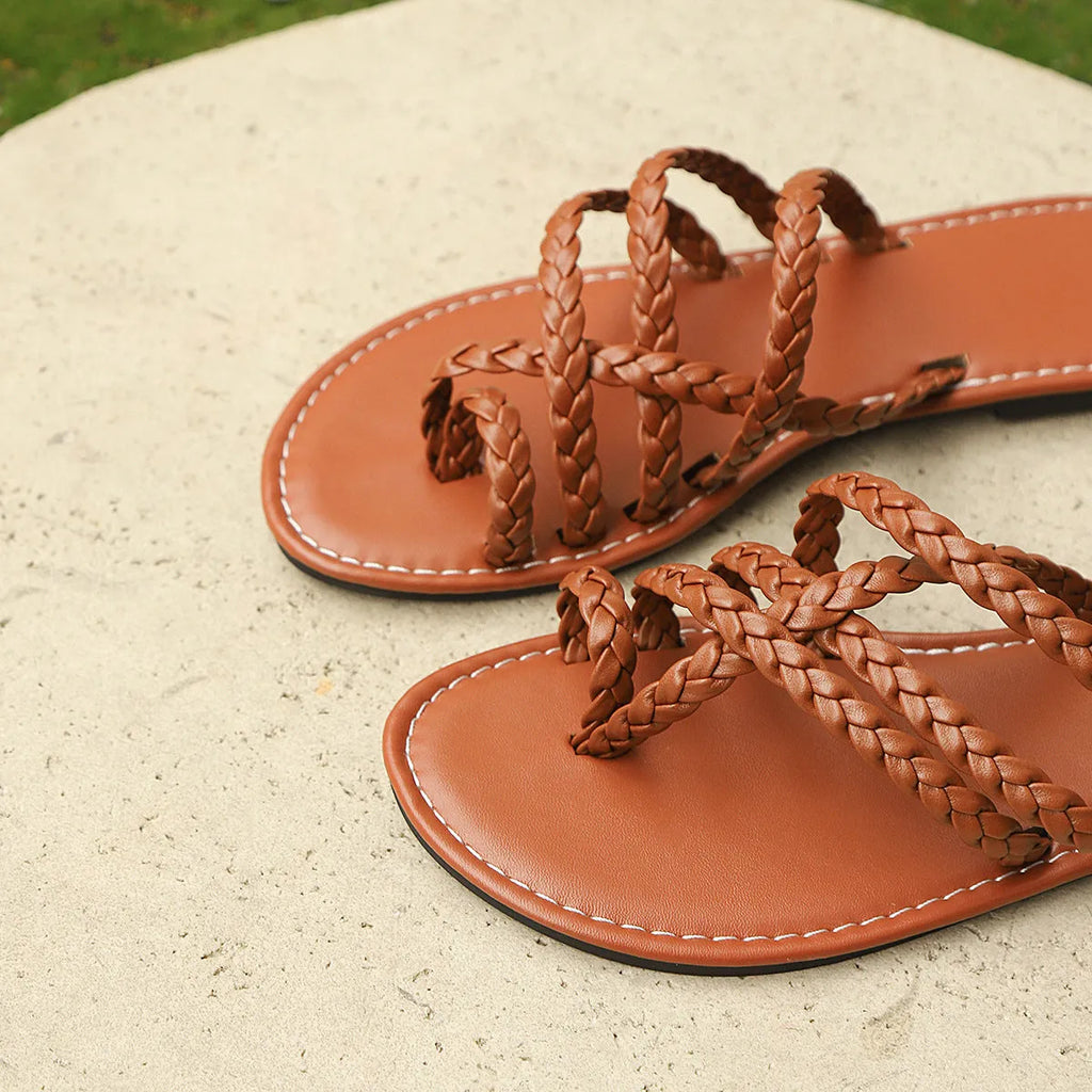 Women's summer clip-toe woven sandals in black with adjustable strap and rubber sole