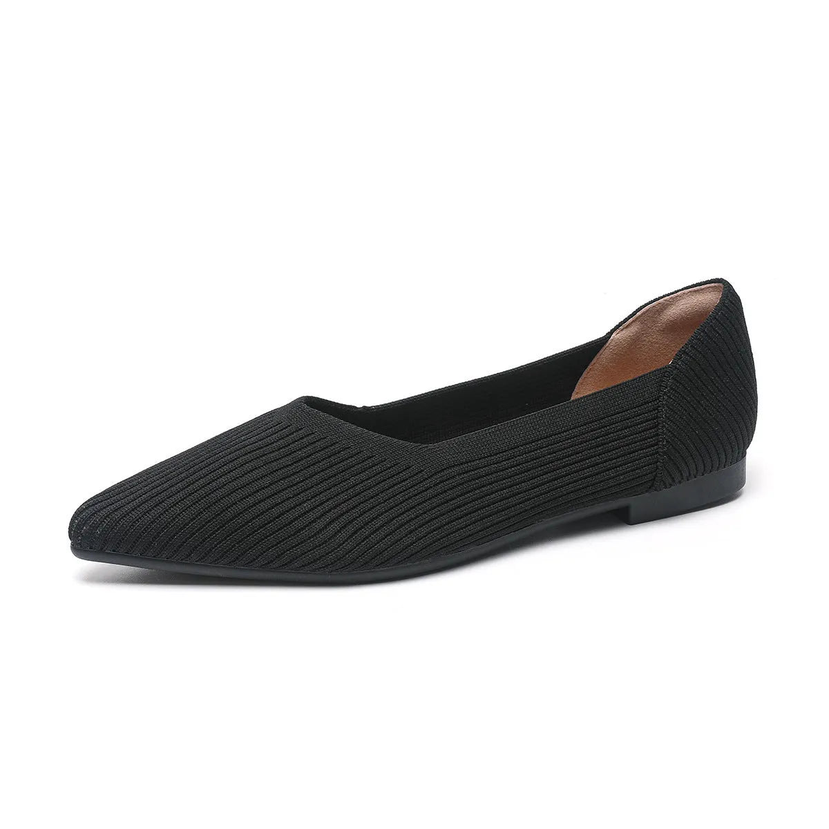 Women's flat-heel knit pumps with pointed toe in apricot colour
