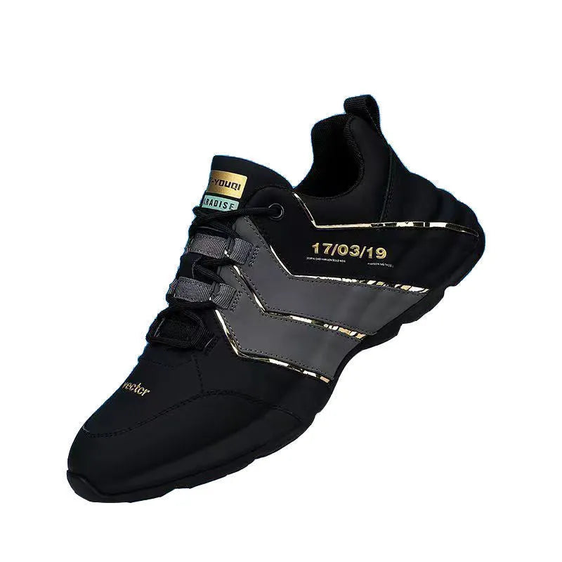 Casual low-top sneakers with round toe, front lace-up, and thick injection-moulded soles in black and grey colour option