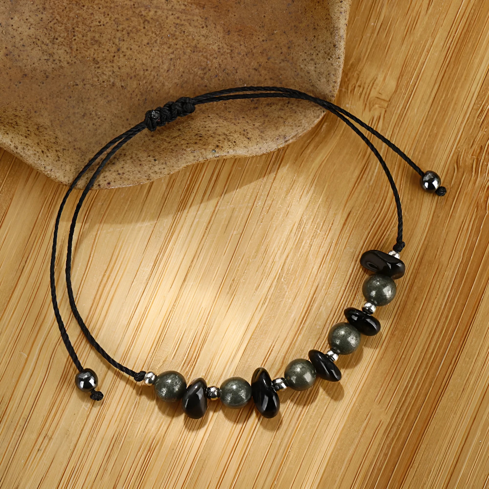 Black garnet stone bracelet with geometric gravel pattern and moon elements