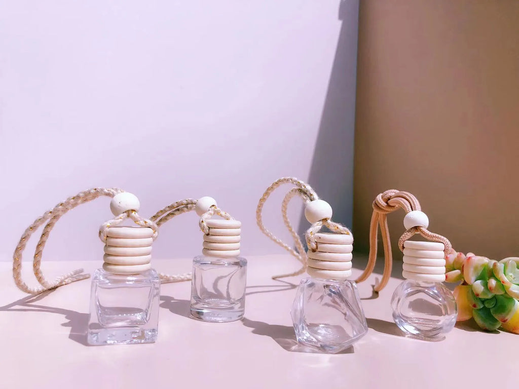 Car perfume pendant fragrance diffuser with glass bottle in cylinder, diamond, flat drum and square styles
