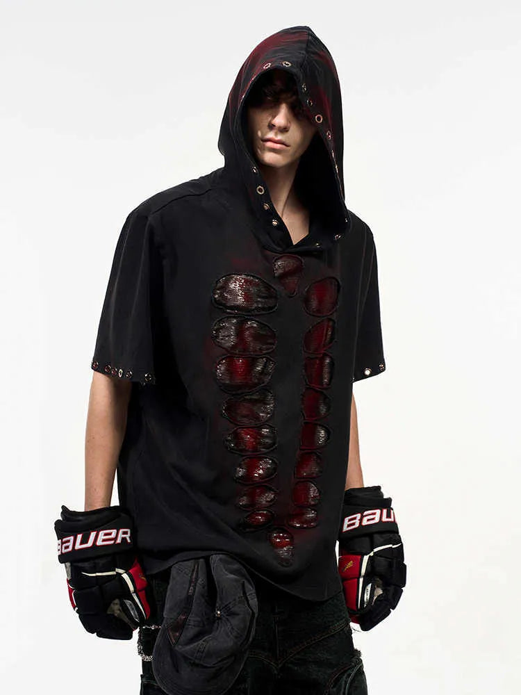 Black men's hooded short-sleeved T-shirt with sequin detailing in loose-fitting style