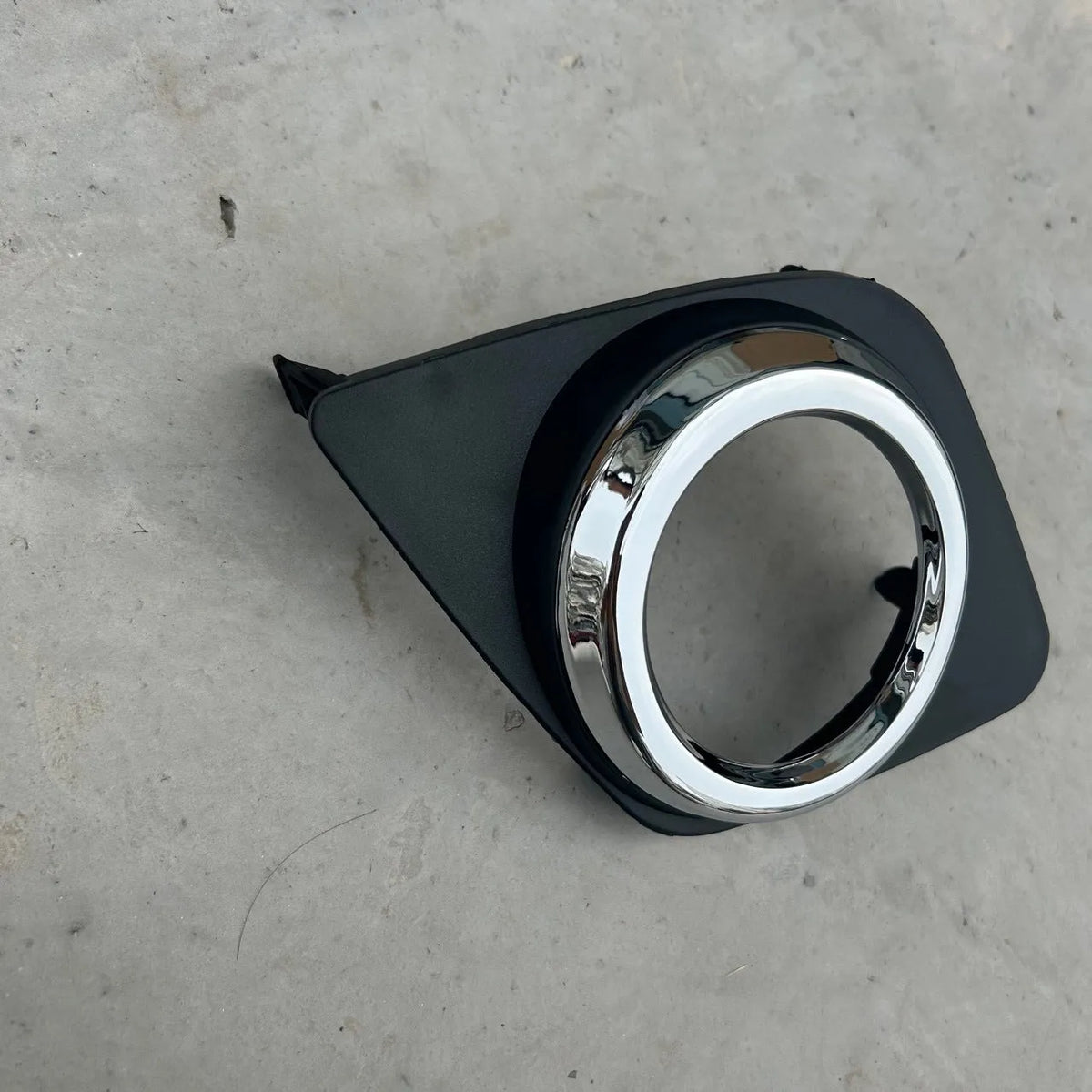 Black RAV4 front bumper small light anti-fog cover and decoration frame