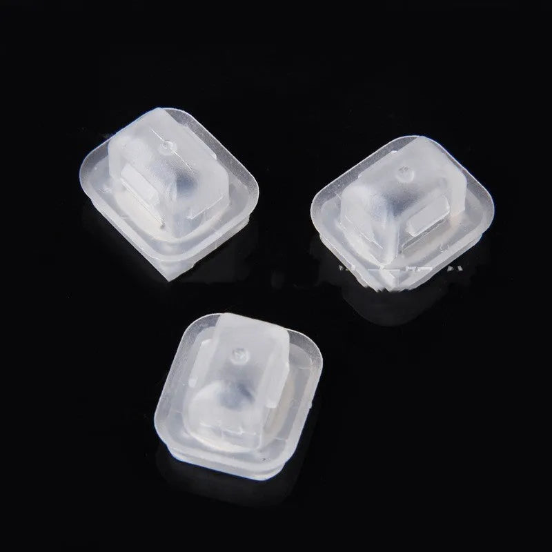Plastic interior fastener for BMW vehicles with 17.3mm by 15.2mm outer frame dimensions