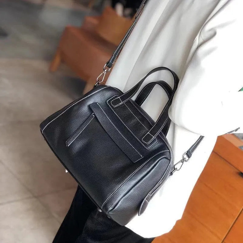 Boston Lychee Pattern Shoulder Messenger Bag in black genuine leather with internal organisation pockets