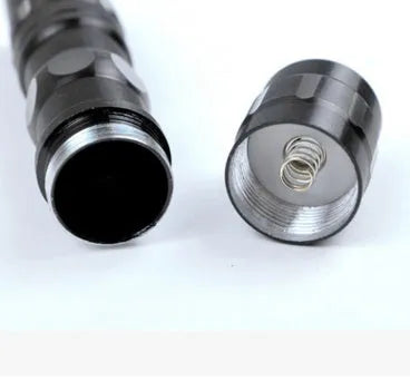 Black aluminium alloy LED mini flashlight measuring 9.5cm with 3W beam for outdoor use