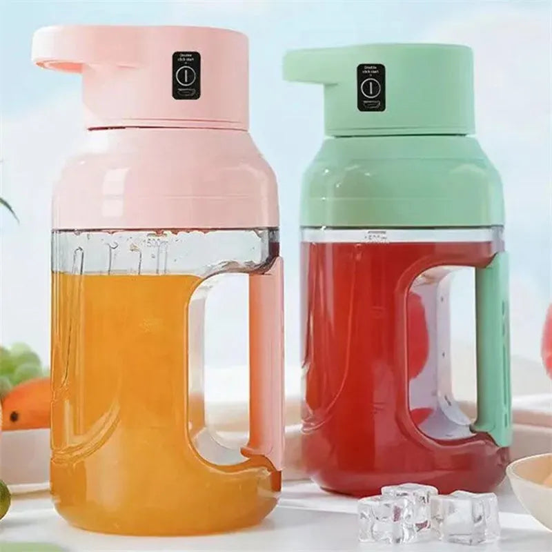 Portable electric juicer in emerald green with 1500ml capacity and USB charging port