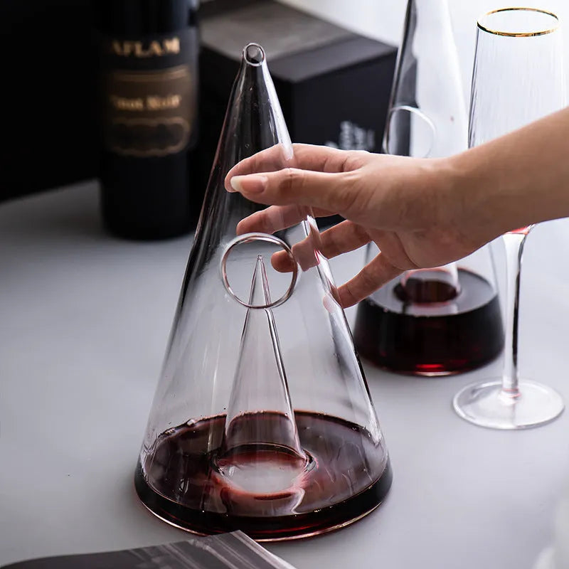 Clear glass fast waterfall decanter, 501-600ml, Korean style, small and large sizes, for serving wine and spirits.