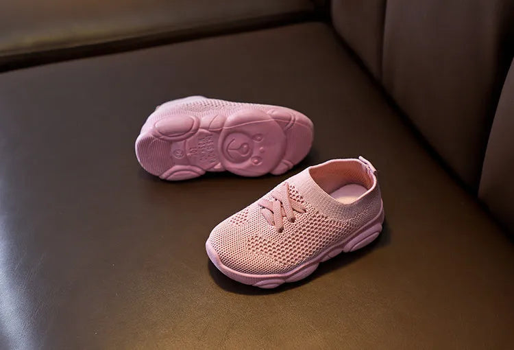 Children's one foot lazy slip-on shoes with fabric upper and non-slip rubber sole in four colour options