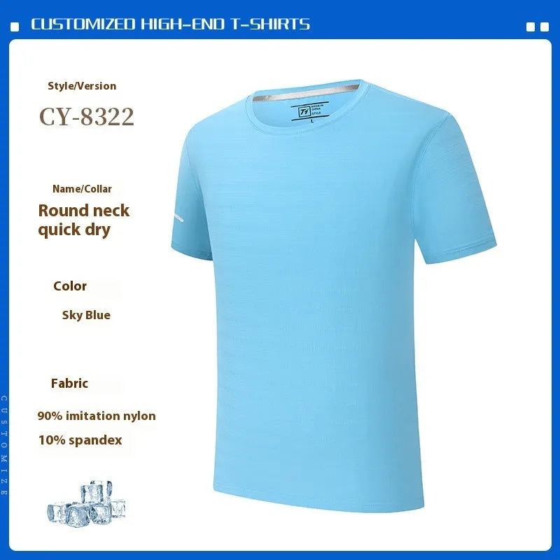 Man wearing a solid colour quick-drying waterproof work t-shirt with short sleeves on a worksite.