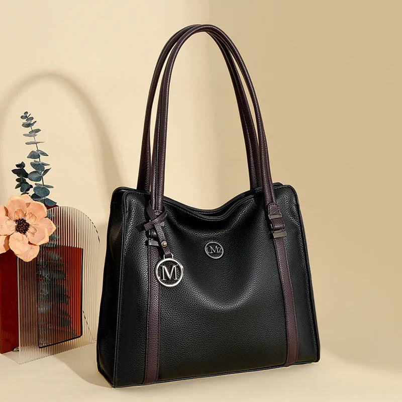 Genuine leather women's crossbody bag in horizontal square shape with double shoulder straps