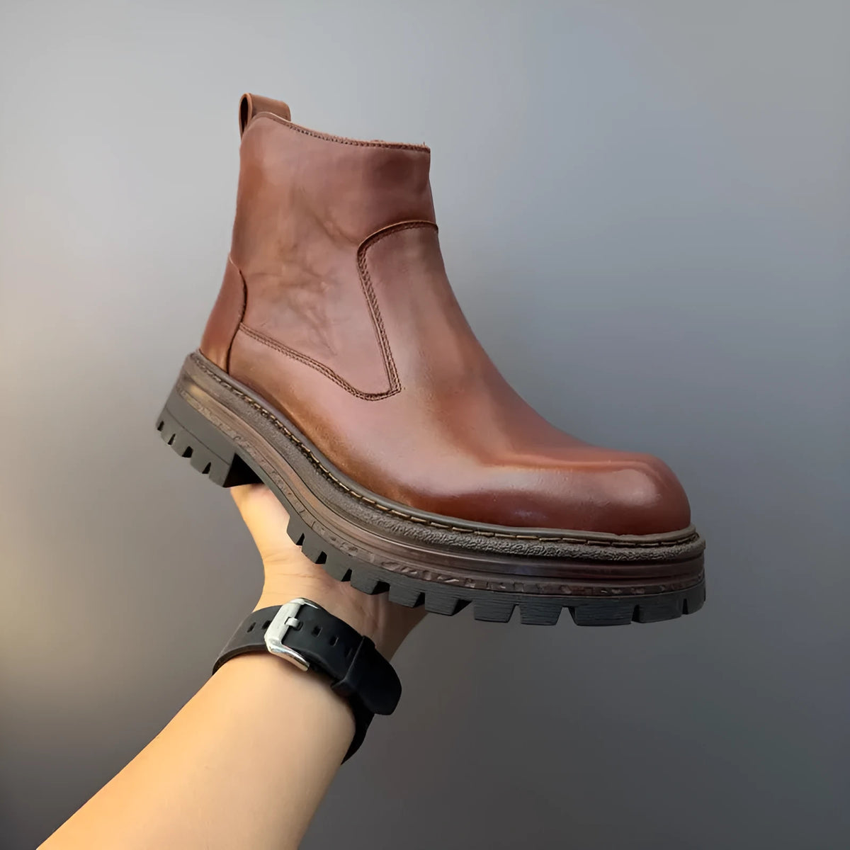 Men's Chelsea boots in black or brown with first layer cowhide vamp lining, zip closure and thick bottom heel, sizes 38-44