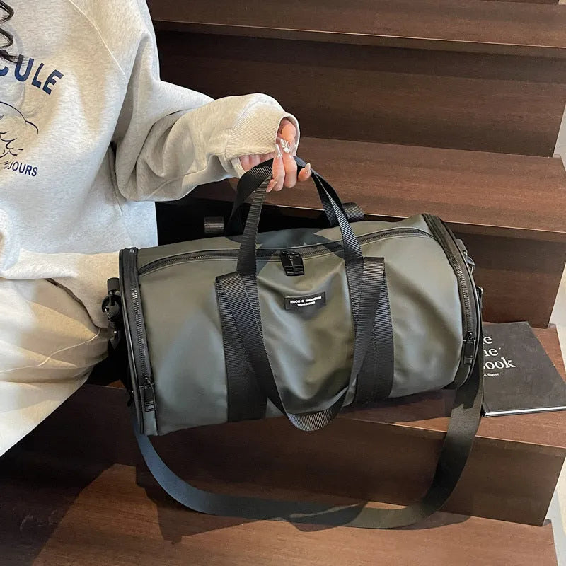 Waterproof Oxford cloth sports handbag in three colour options for men and women