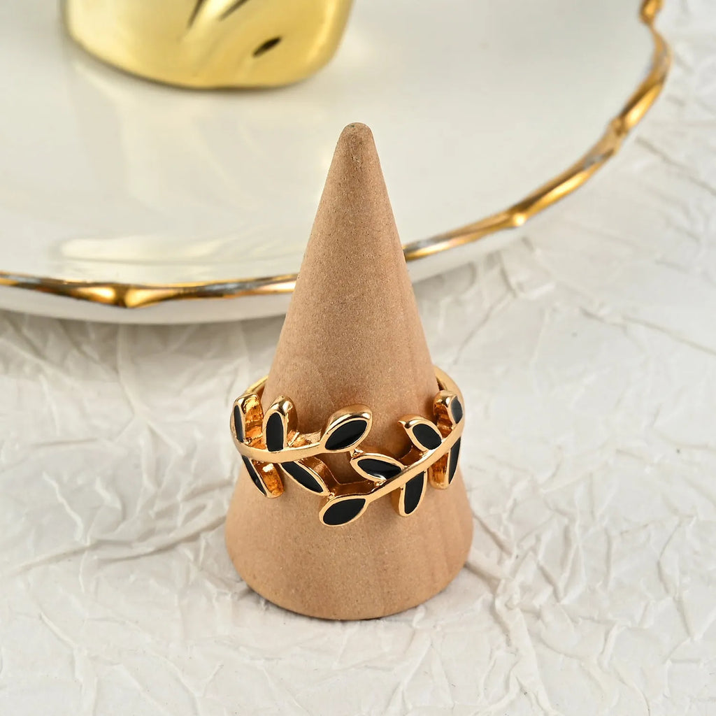 Gold electroplated acrylic leaf geometric ring with flower shape and botanical design