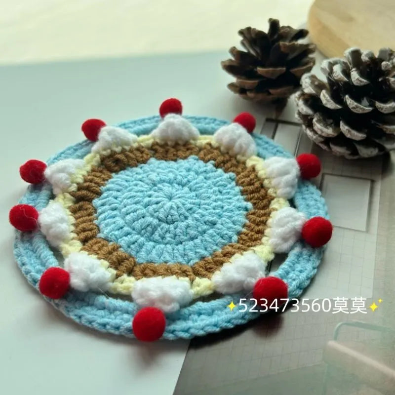 Knitted wool coaster bag with 9cm diameter for drink protection