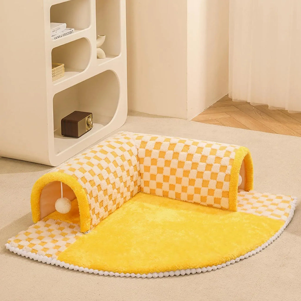 Fan-shaped plush pet bed with tunnel in coffee or yellow, sizes 60cm or 80cm, anti-slip base