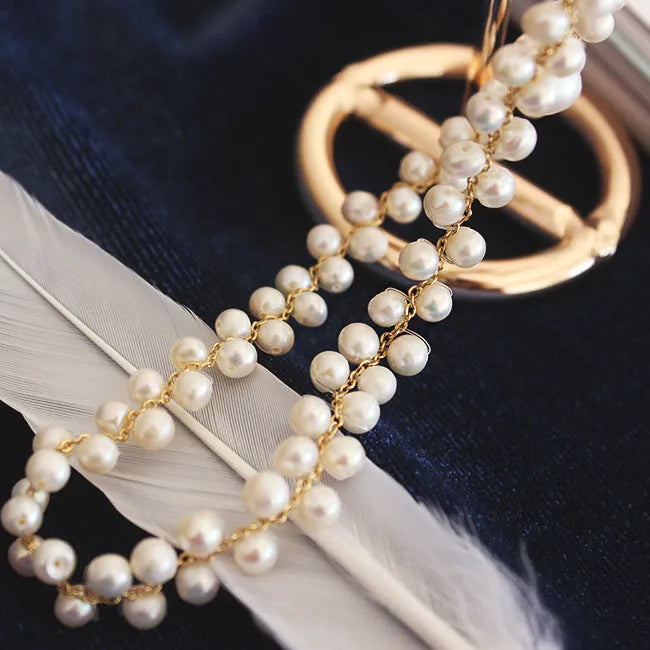 Hand-woven white pearl necklace with adjustable bean chain, 31-40cm circumference, 0.8cm wide.