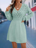 V-neck beach dress with long sleeves, high waist, and 3D pattern in acrylic fabric