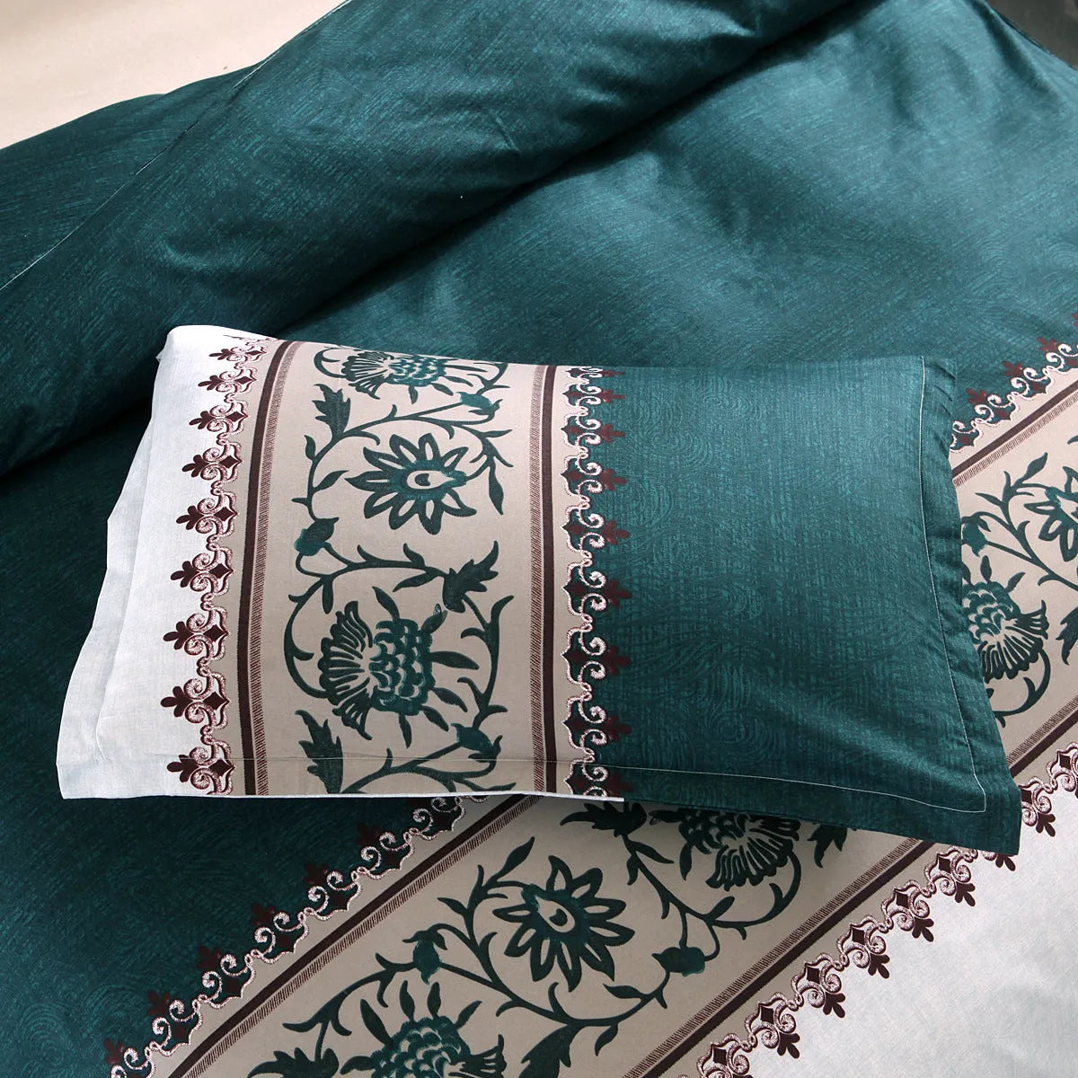 Polyester quilt cover and pillowcase bedding set in a plain weave with coloured edging.