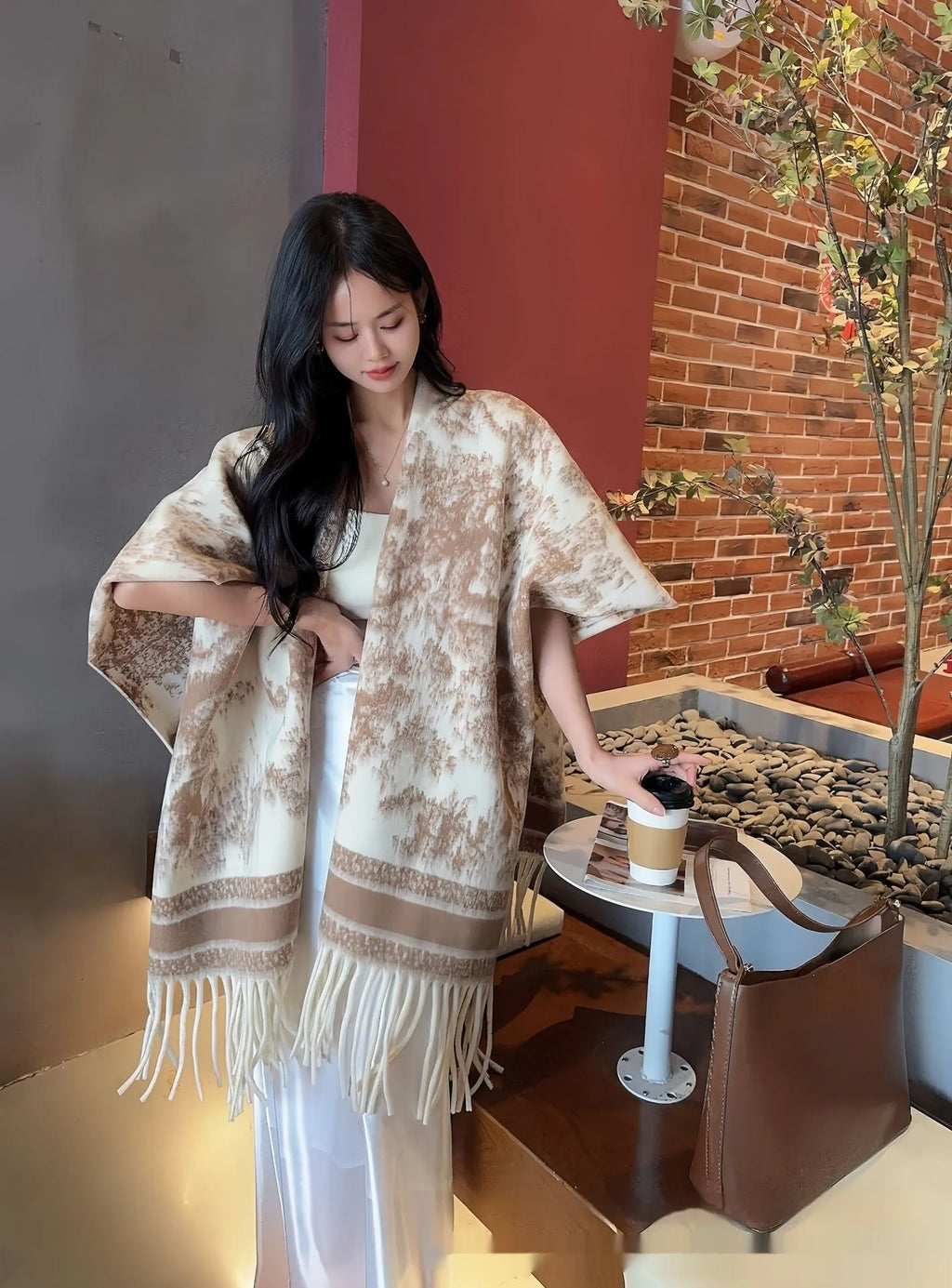 Women's fashion tassel scarf cape in polyester, free size, shown in one of five colour options as a casual shawl.