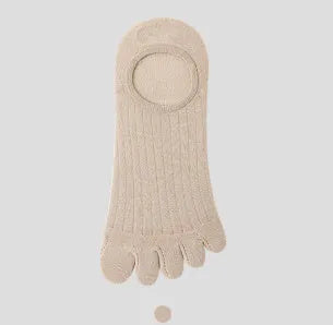 Modal cotton five-finger invisible boat socks showing toe separation and ultra-thin construction