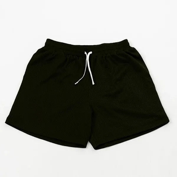 Men's mesh quick-drying shorts in black, featuring a solid colour design and mesh lining for athletic use