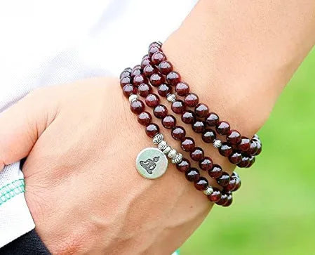 6cm alloy bracelet with natural stone elements in volcanic, tiger eye, or pine wood variations