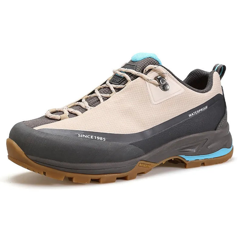 Low-top mountain climbing shoes in leather mesh with non-slip rubber outsole, available in multiple colours and sizes 36-46