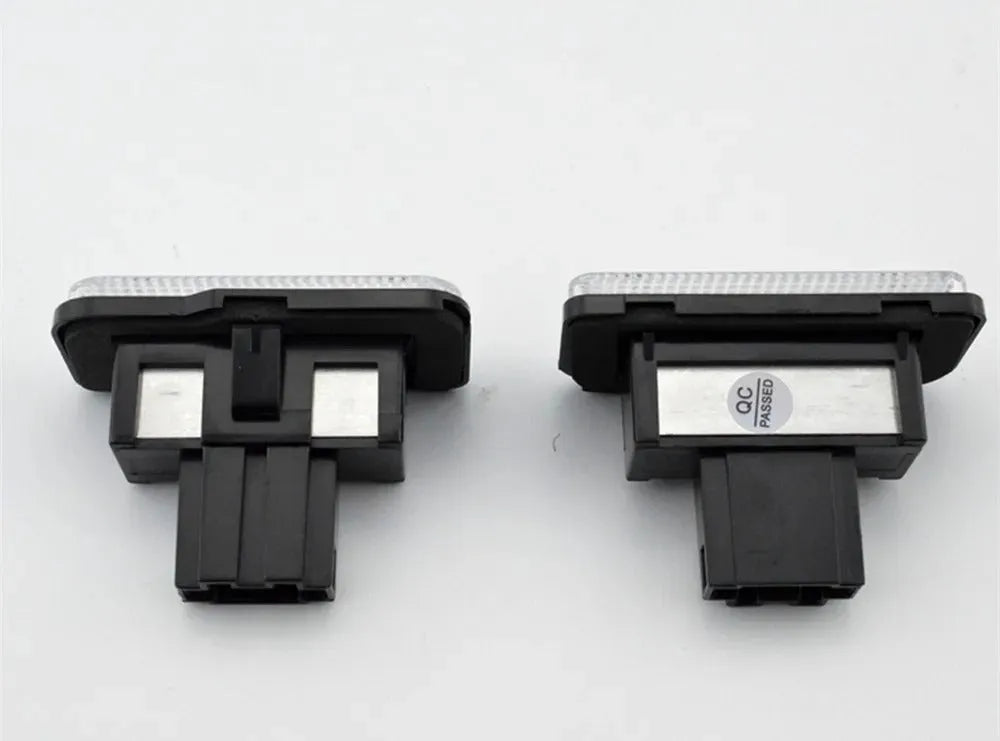 Mercedes Benz compatible LED license plate light unit with white PC housing