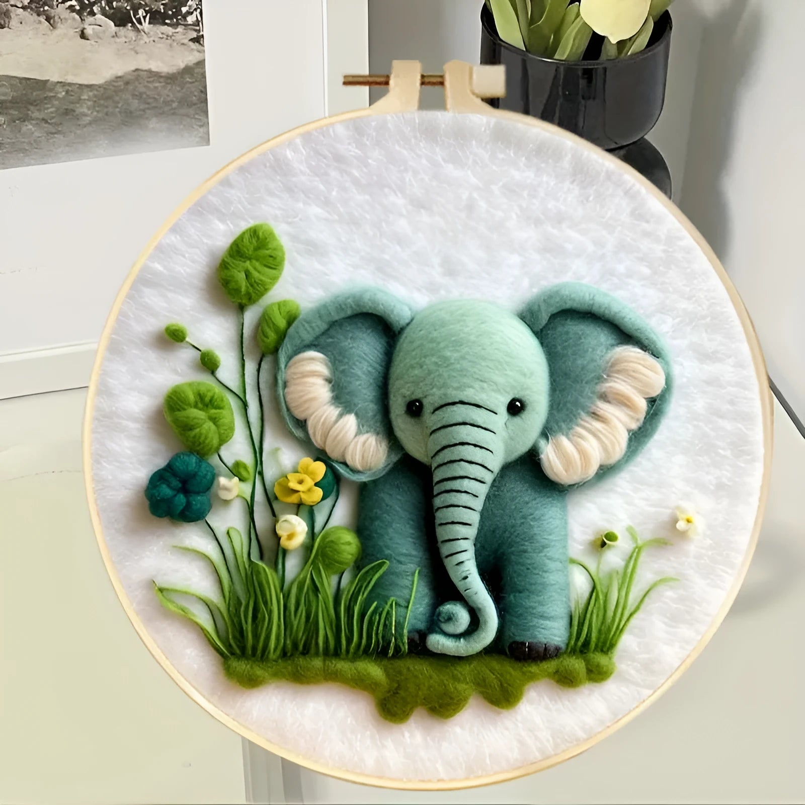 Round 3D floral embroidery kit on 20x20cm linen with wool felt and free frame