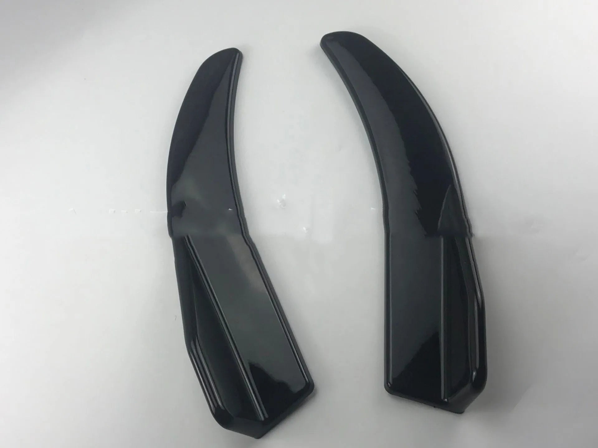 Car front and rear deflector kit for General Motors vehicles with 440mm ABS construction and screw fixation