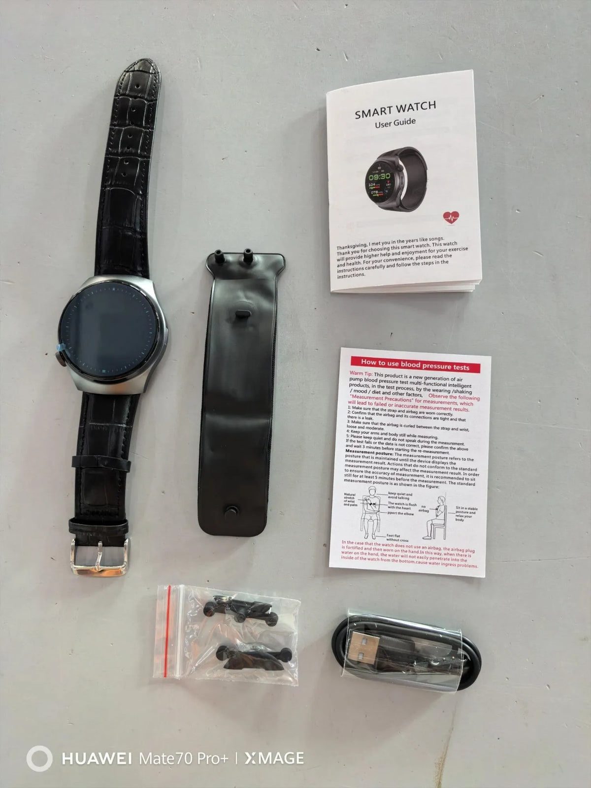 Health smart watch with 1.3 inch colour screen, TPU strap and blood oxygen, blood pressure and heart rate tracking