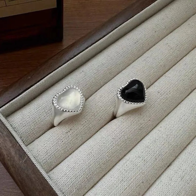 Adjustable S925 sterling silver ring with black agate centrepiece and electroplated finish
