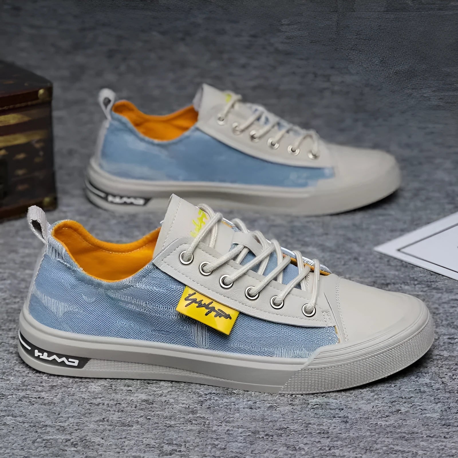 Men's canvas casual shoes with front lace-up design and round toe in three colour options