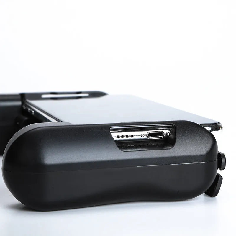 Black Cooling Bluetooth Controller-P2 for iPhone gaming with 157x110x40mm dimensions and 10-hour battery