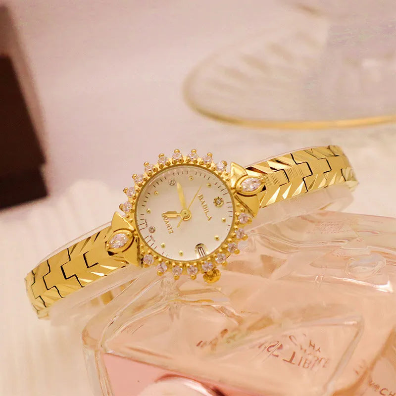 Women's vintage quartz watch with 5A diamond-embossed bracelet in gold finish