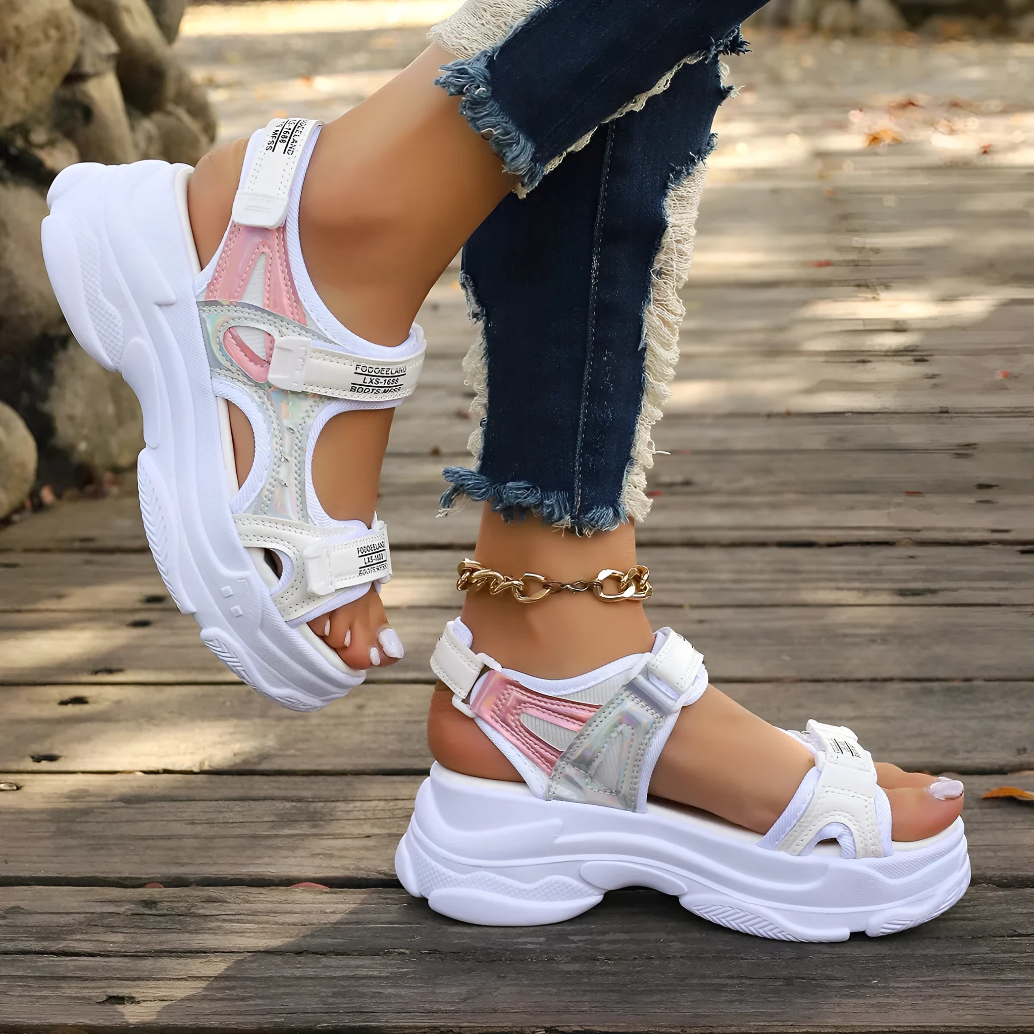Women's Roman platform sports sandals in black with PU upper and rubber sole