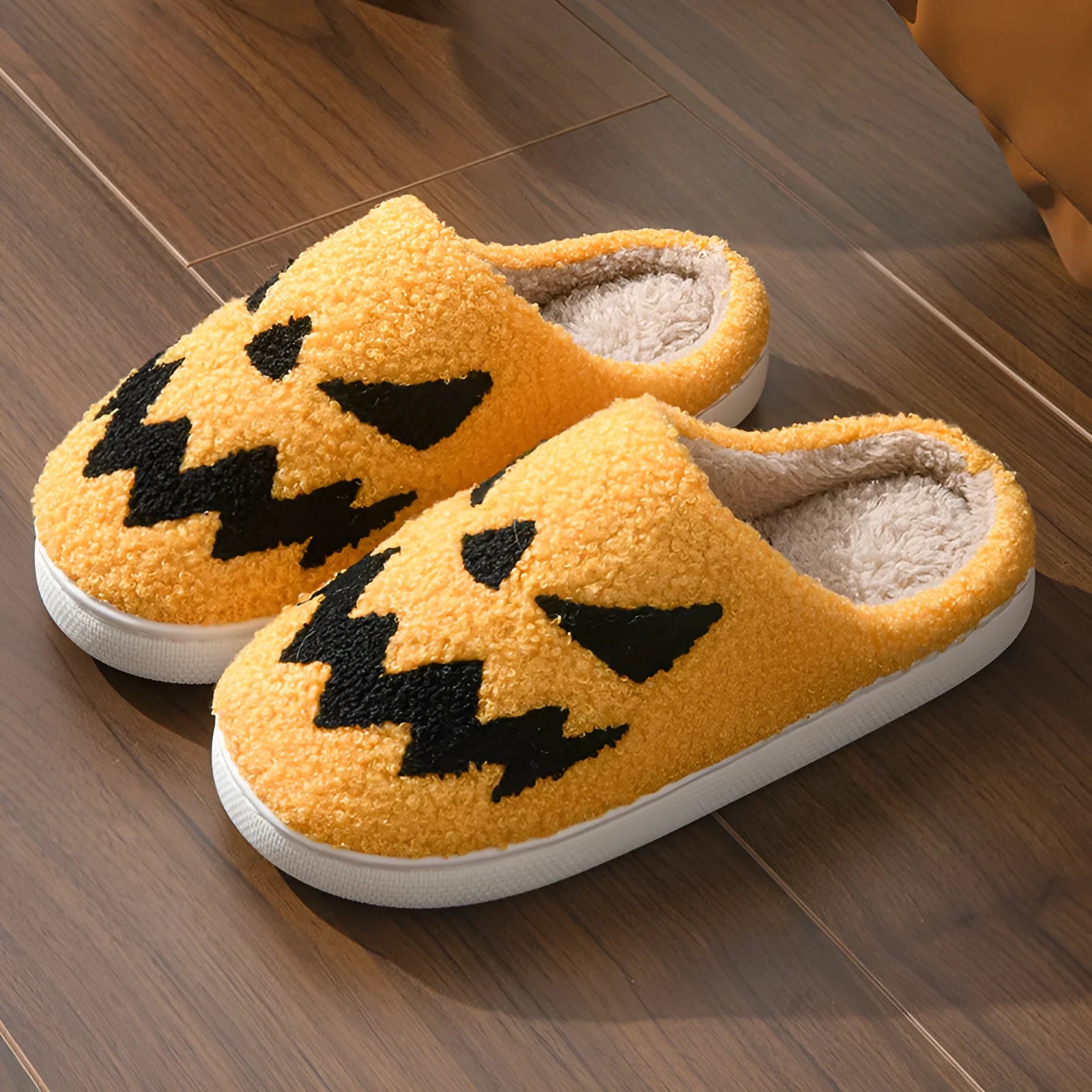 Halloween couple indoor slippers with ghost face embroidery in suede and PVC sole