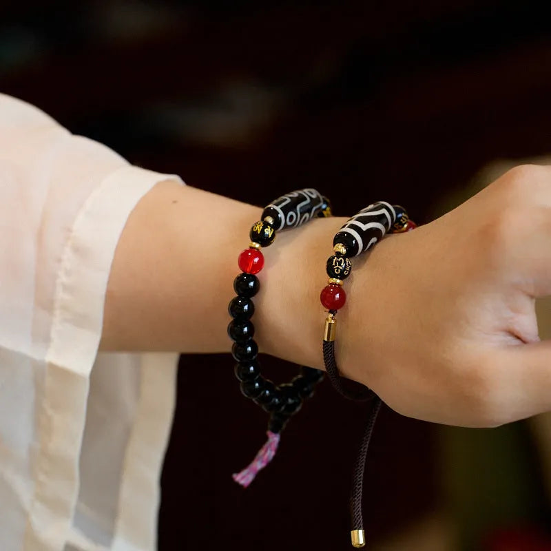 Dzi bead agate bracelet with 8mm geometric beads in Tibetan ethnic style