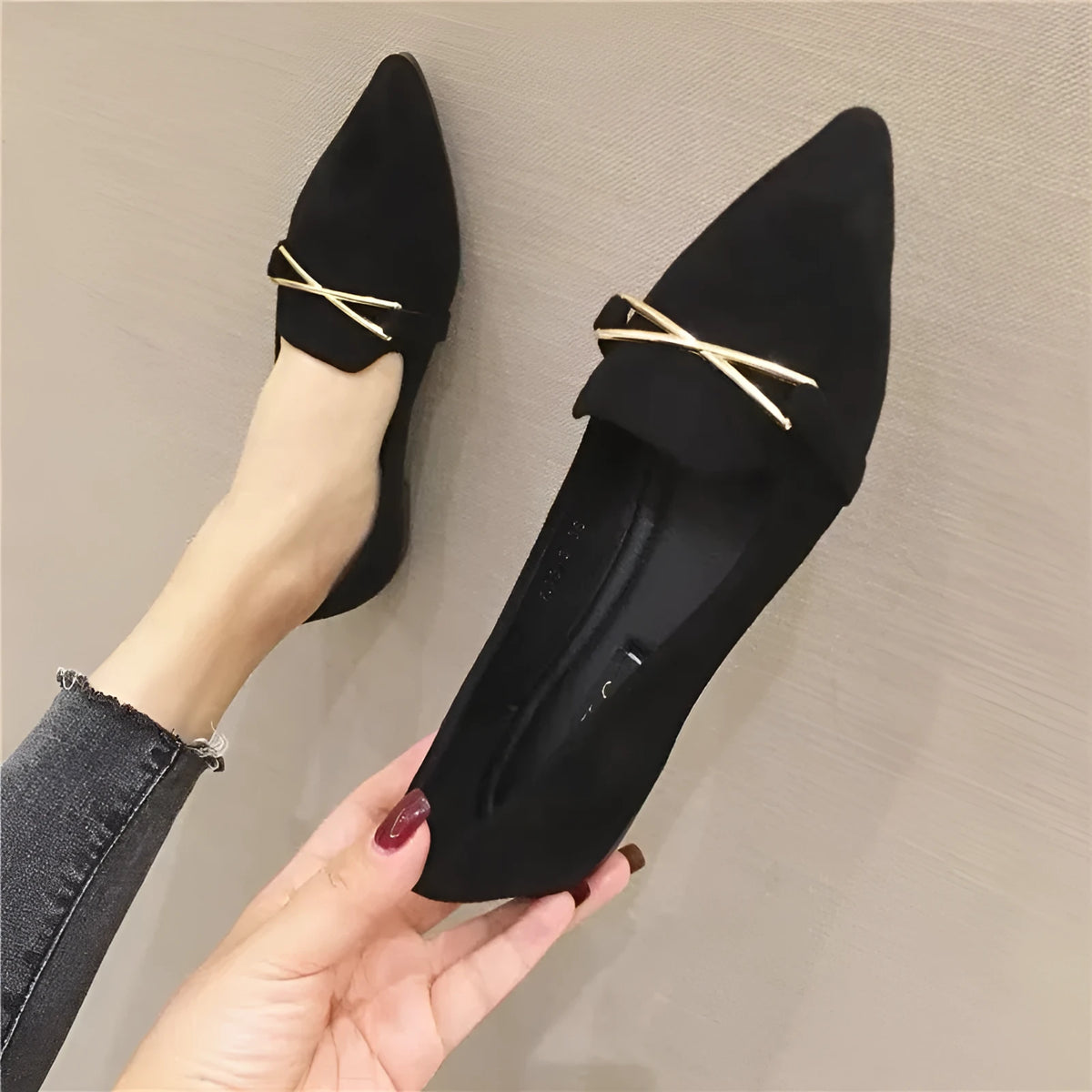 Women's pointed toe flat shoes with buckle, low platform heel, black or wine red, artificial PU upper, sizes 35-40