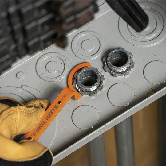 Crescent magnetic suction wrench catheter locking wrench kit three-piece set with orange, grey, and black wrenches