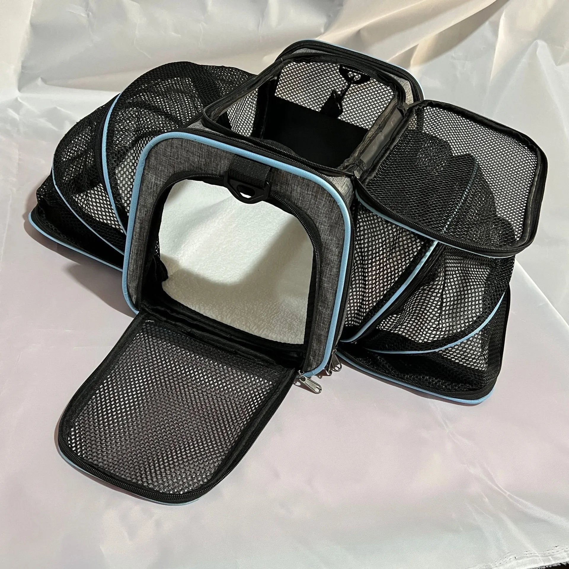 Cat bag in solid colour with piping details, showing 600D cation fabric and capacity for 12-15 jin goods