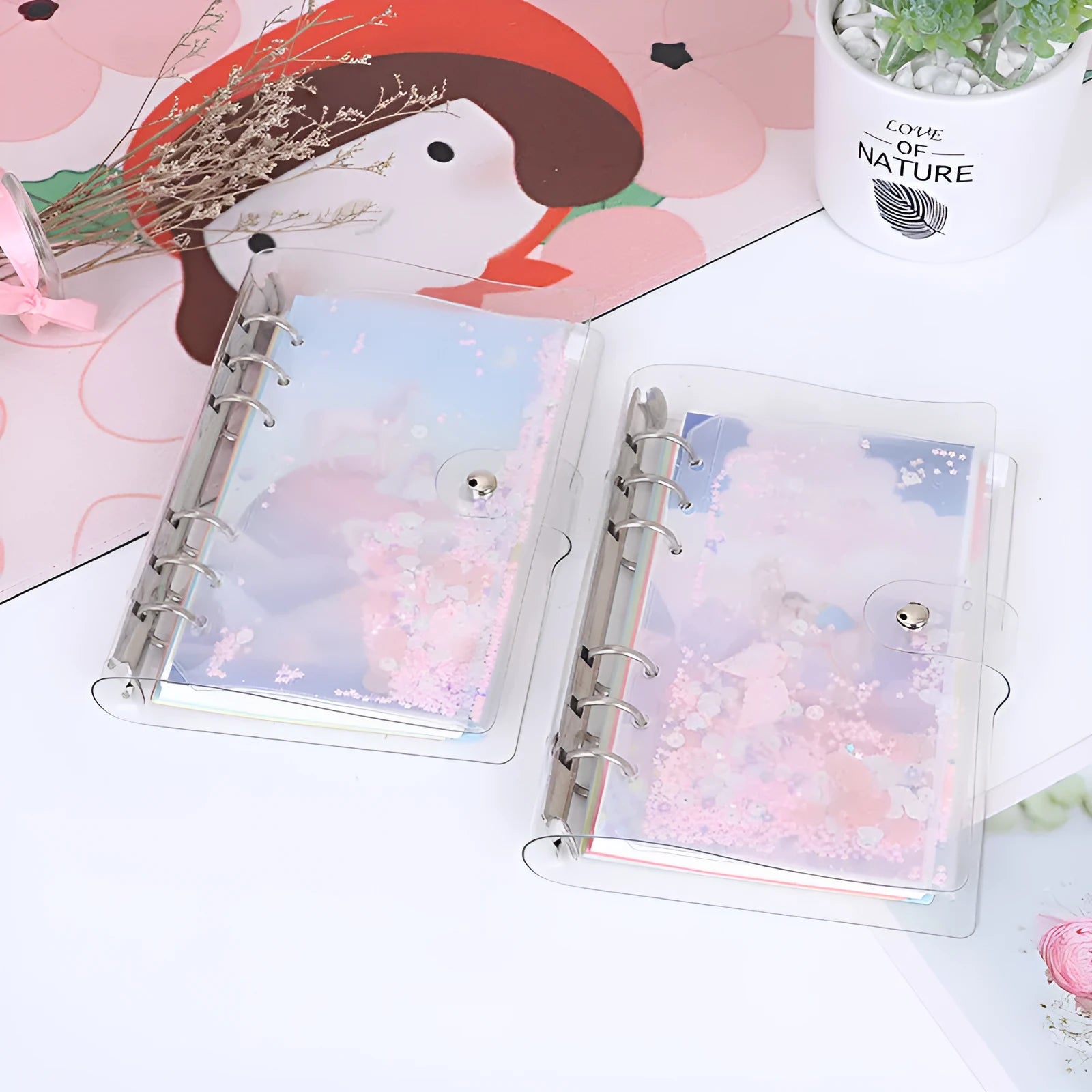 Metal binder shell with PVC cover in Alice Castle colour showing pull side bag accessory and Daolin paper pages