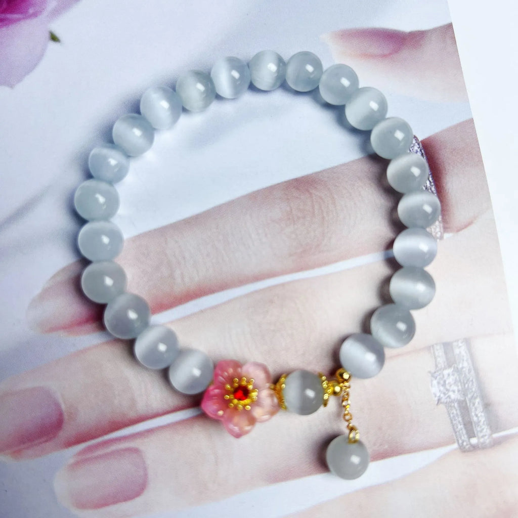 White opal flower beaded bracelet handmade from glass and coloured glaze in Chinese style