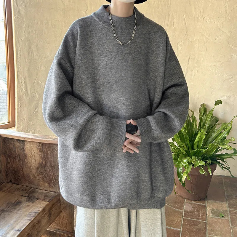 Men's loose fit round neck polyester sweater in solid colour with long sleeves