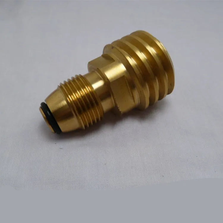 Gold-coloured brass gas adapter with 7mm diameter and internal thread for brazier connections
